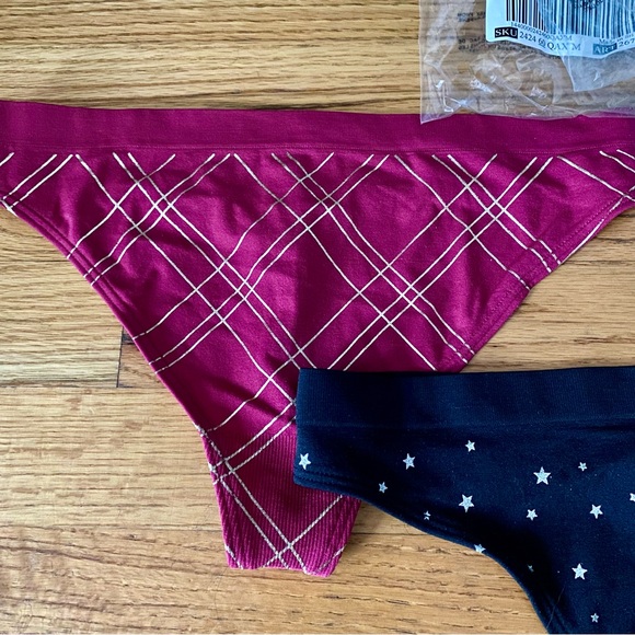 Victoria’s Secret Seamless Thong Panty Smoothing Contour Medium NWT - Picture 2 of 7